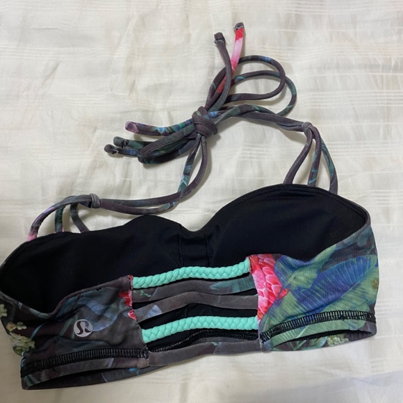 Lululemon sports top - Picture 2 of 2